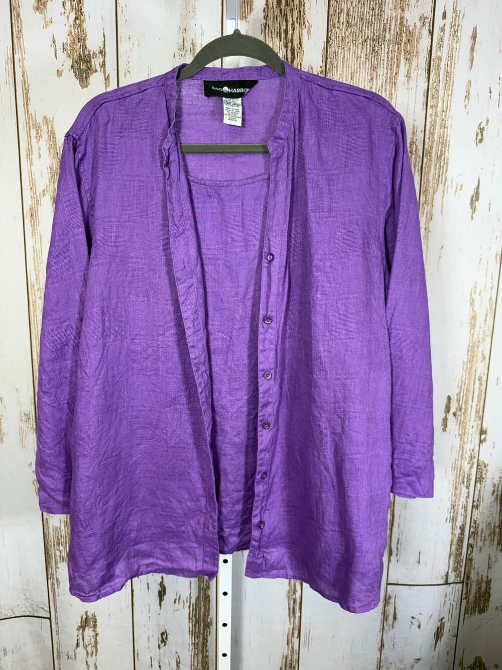 Sag Harbor, 100% Linen Blouse built in Button Up. Size Large Tall Excellent cond